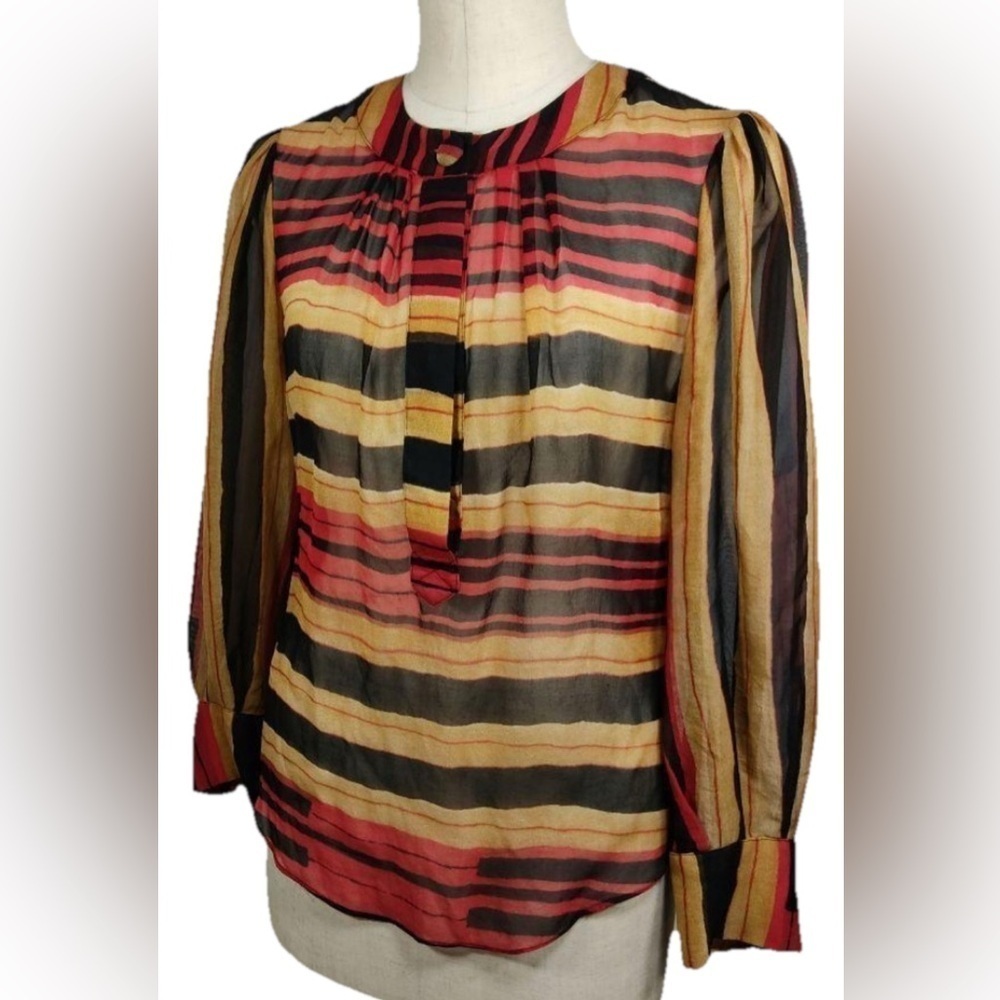 Diane Von Furstenberg silk shirt size 2 or xs